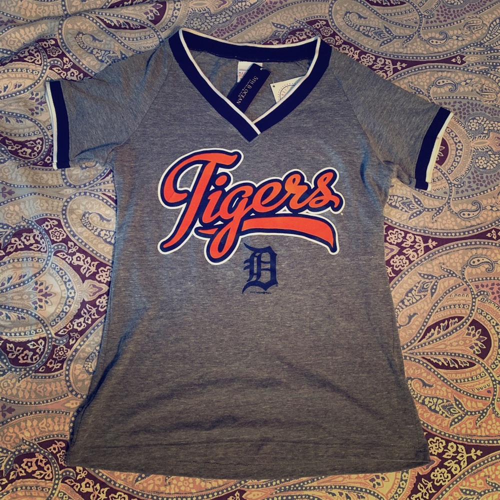 Detroit Tigers Women’s Tee - BRAND NEW
